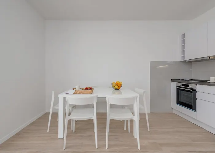 Apartman In With Wifi Trogir