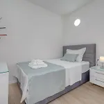Beautiful In With Wifi *
