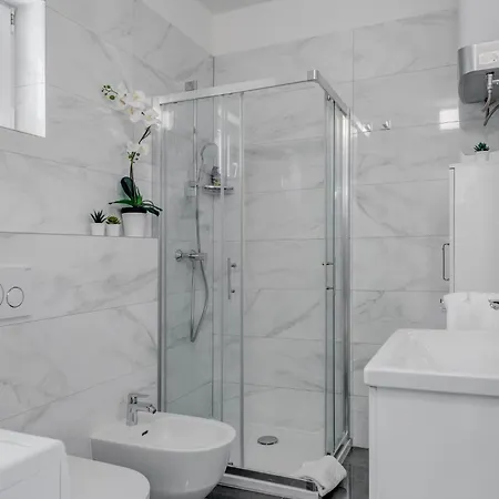 In With Wifi شقة تروغير