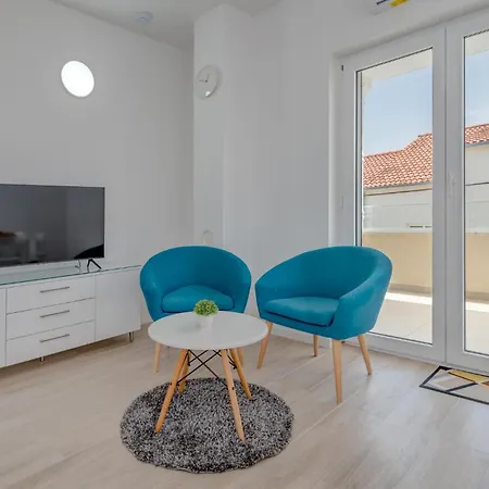 Apartment Beautiful In With Wifi Trogir