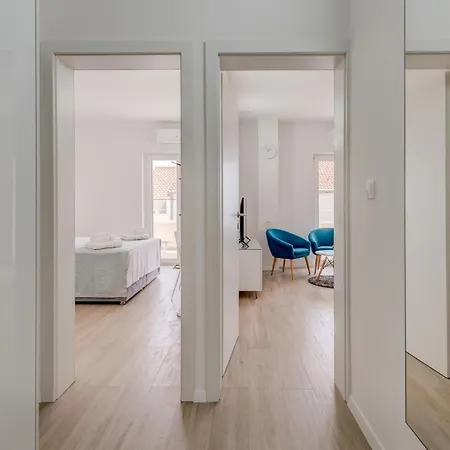 Apartman 3 Bedroom Lovely In