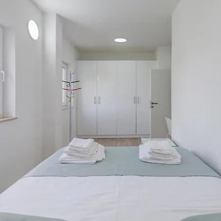 In With Wifi Apartment *